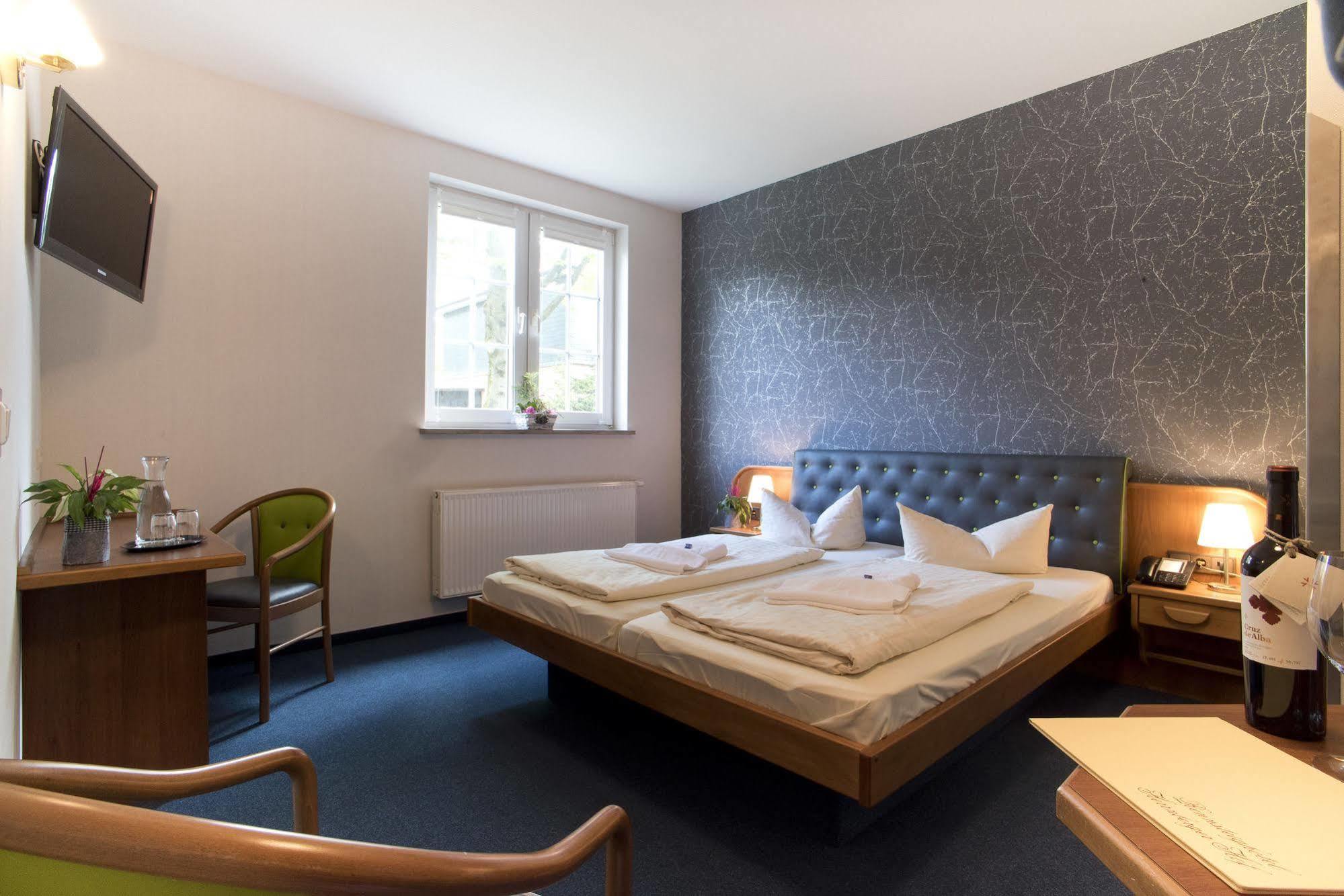 Rennsteighotel Herrnberger Hof Neuhaus am Rennweg Esterno foto